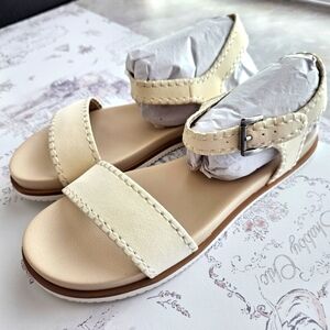 NEW!!! MIA - Amore Sofee‎ Cream Sandals with Buckle Strap